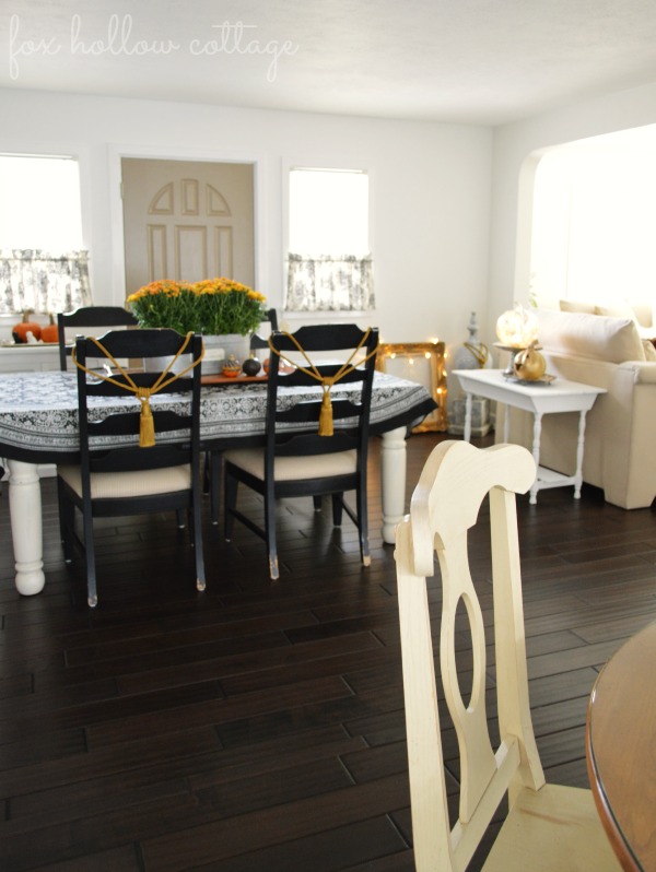 Fall Home Tour - #cottage #home #dining #farmtable