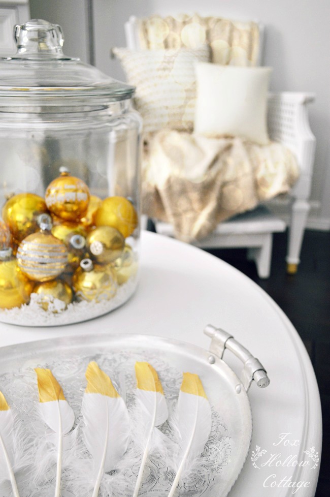 Cottage Christmas in Gold and White