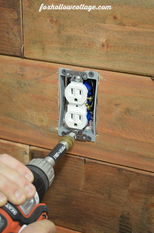 Rustic Wood Fence Board Plank Wall - New Outlet Instalation