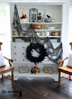 Spooky Chic Halloween Home Decorating