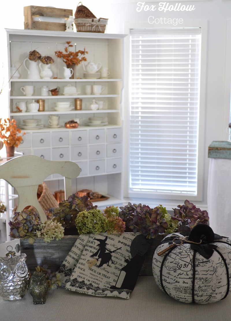 Fox Hollow Cottage Eclectic Halloween Home DIY & Decor