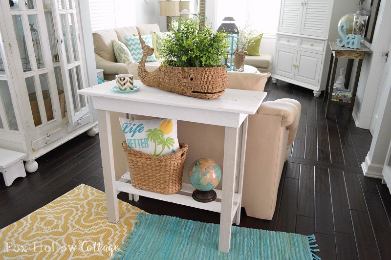 8 DIY Console Table Furniture Makeover with Americana Decor Chalky Paint