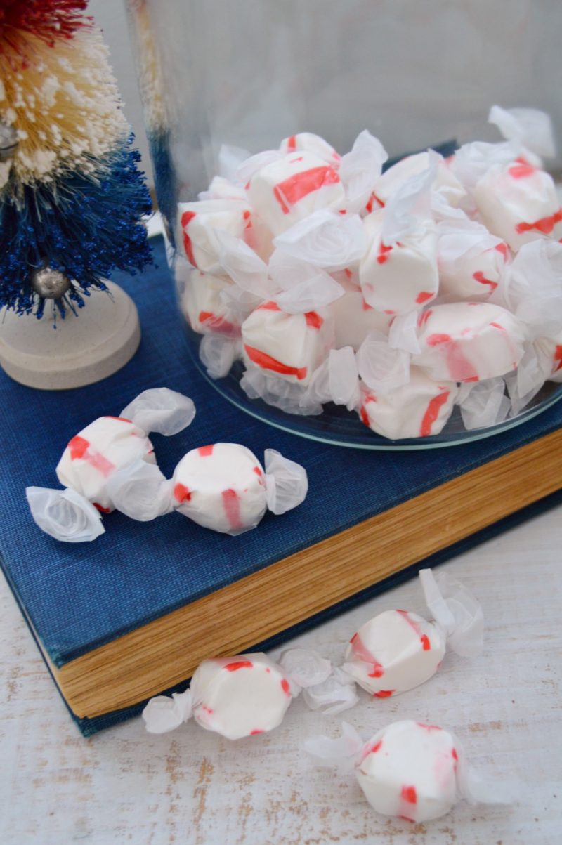 Summer home at foxhollowcottage.com Patriotic decor ideas - red white blue saltwater taffy
