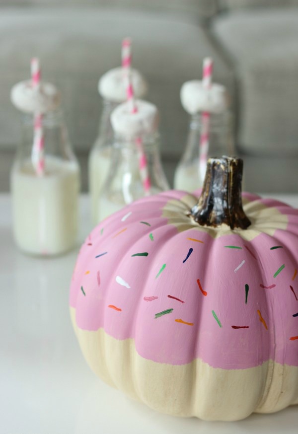 donut-pumpkin, Pumpkin Lanterns, 31 Fabulous Pumpkin Decorating Ideas