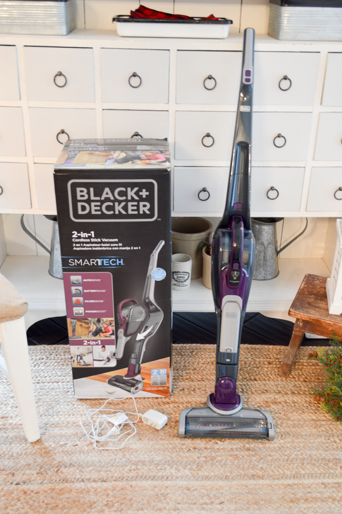 A Merry Mess - BLACK+DECKER Stick Vac Giveaway