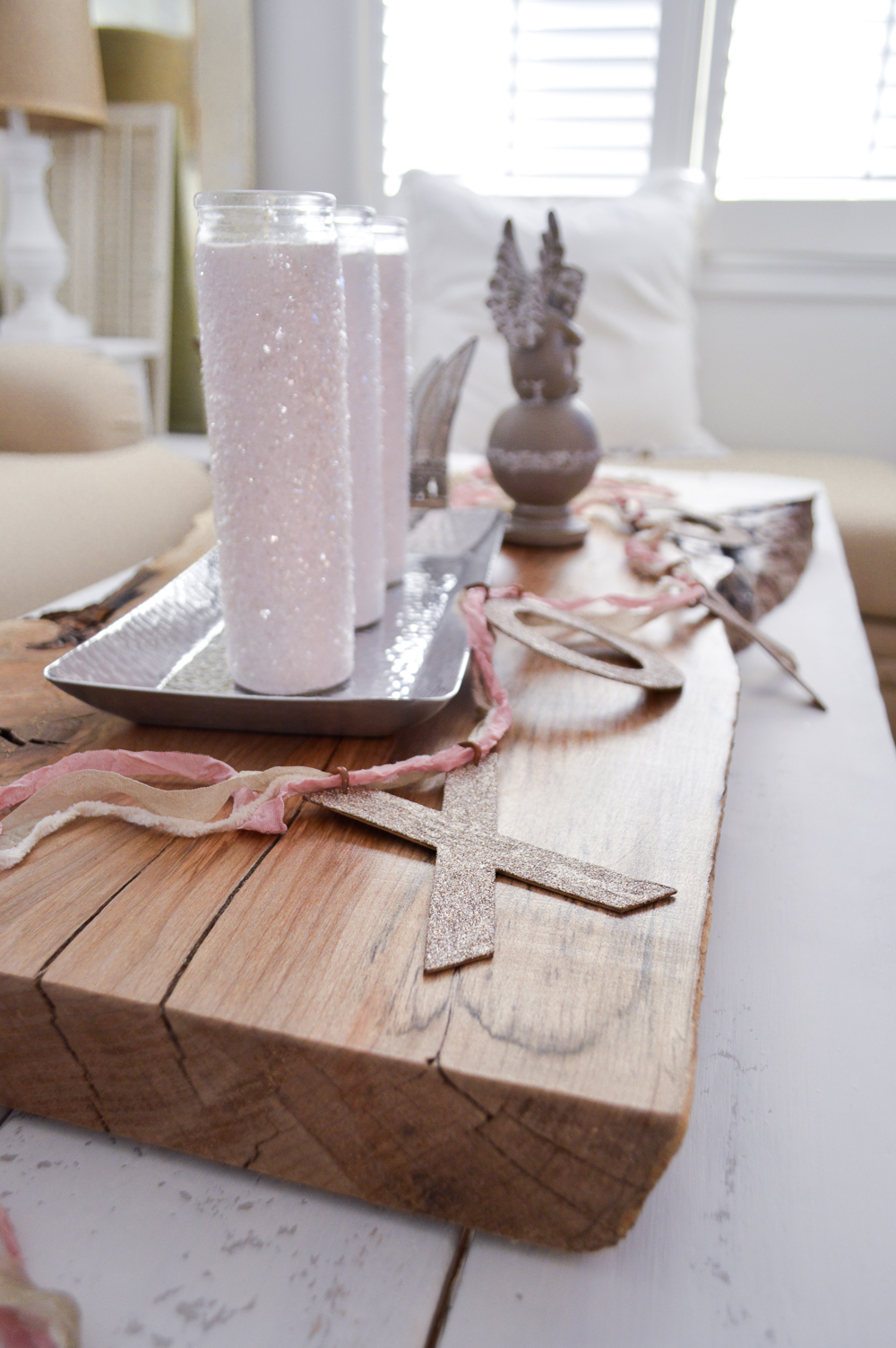 DIY a Live Edge Maple Wood Slab into a Table Charger for Beautiful Layering and Easy Farmhouse Style. 