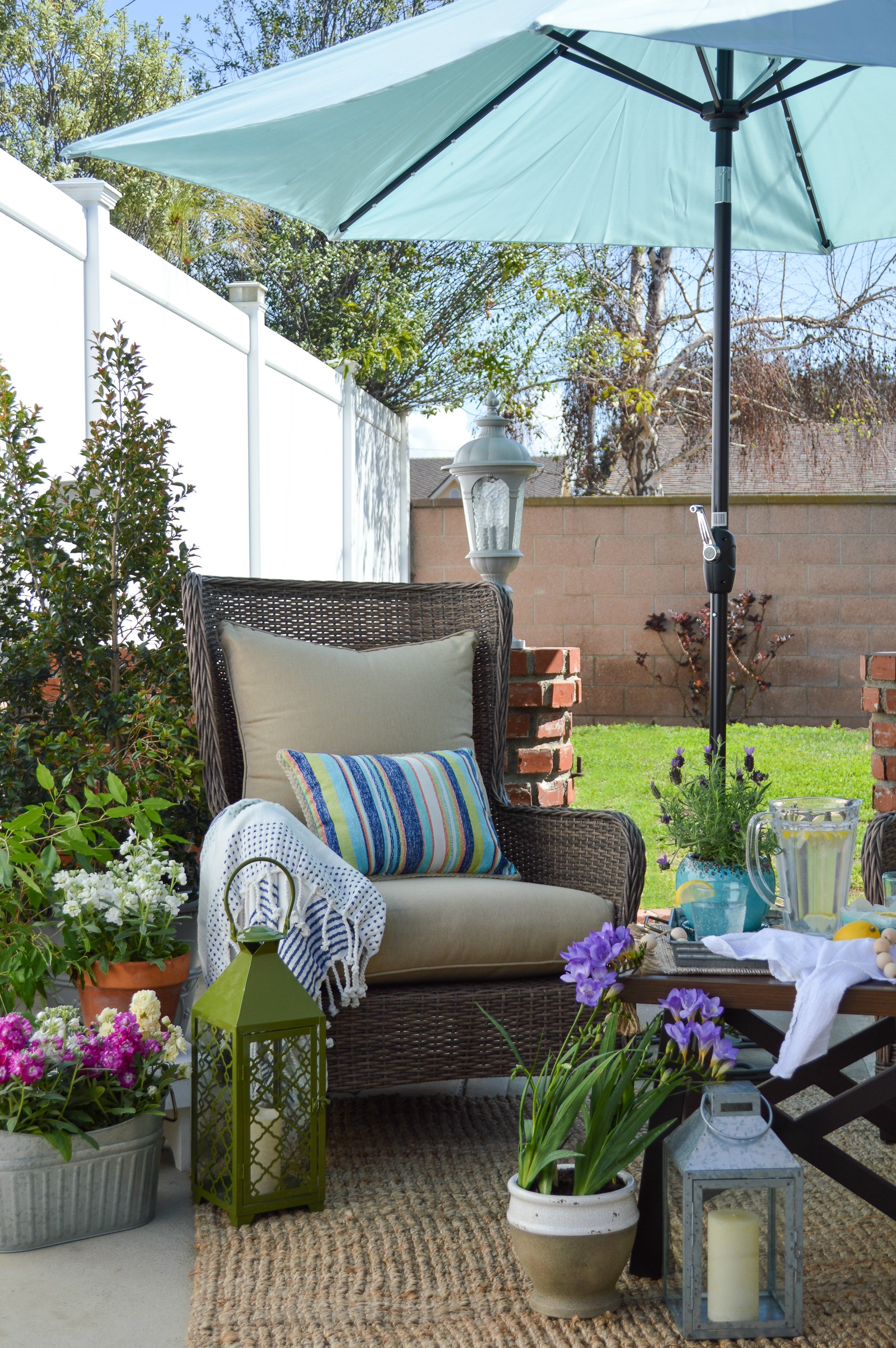 Small Space Patio Decorating Ideas with Really Comfortable Outdoor Furniture www.foxhollowcottage.com #sponsored with Better Homes & Gardens. Find it at Walmart