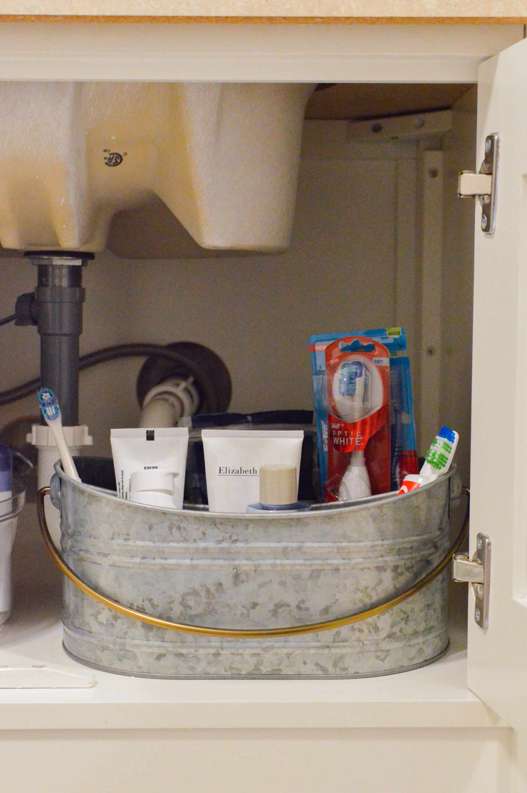 How to organize under the bathroom sink – 10 expert ideas to keep this  space tidy