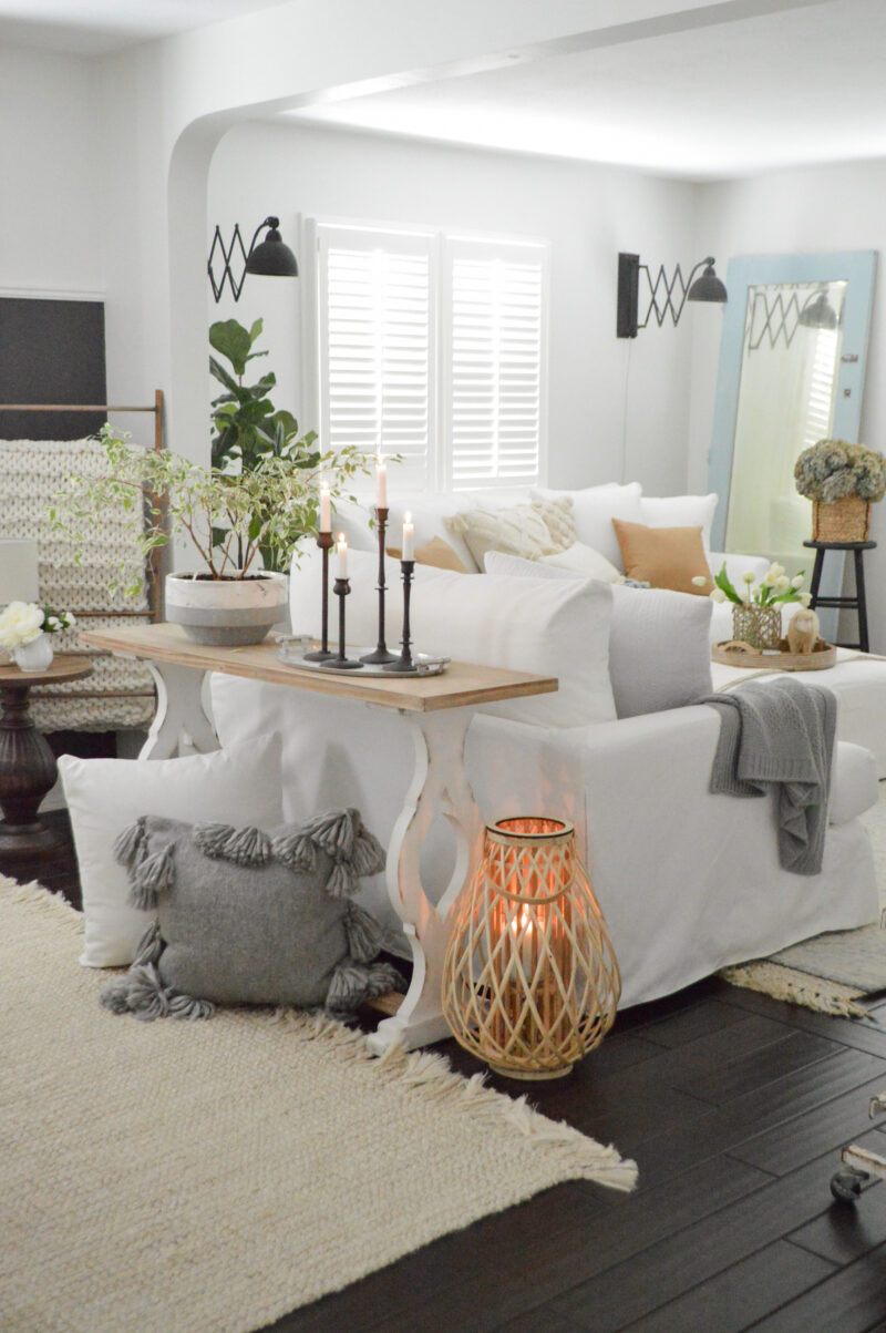 Guest Room Essentials {tips and ideas to play the perfect host} - Fox  Hollow Cottage