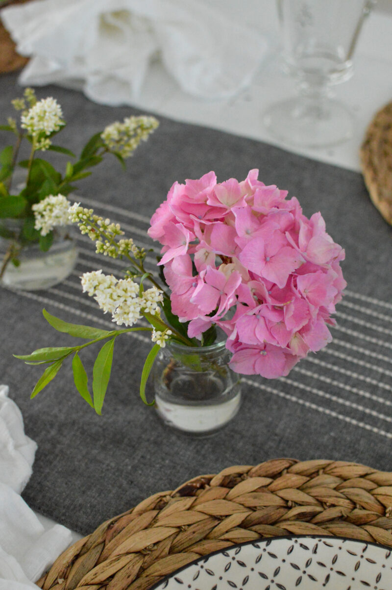 How To Style A Simple Summer Table Setting - Fox Hollow Cottage