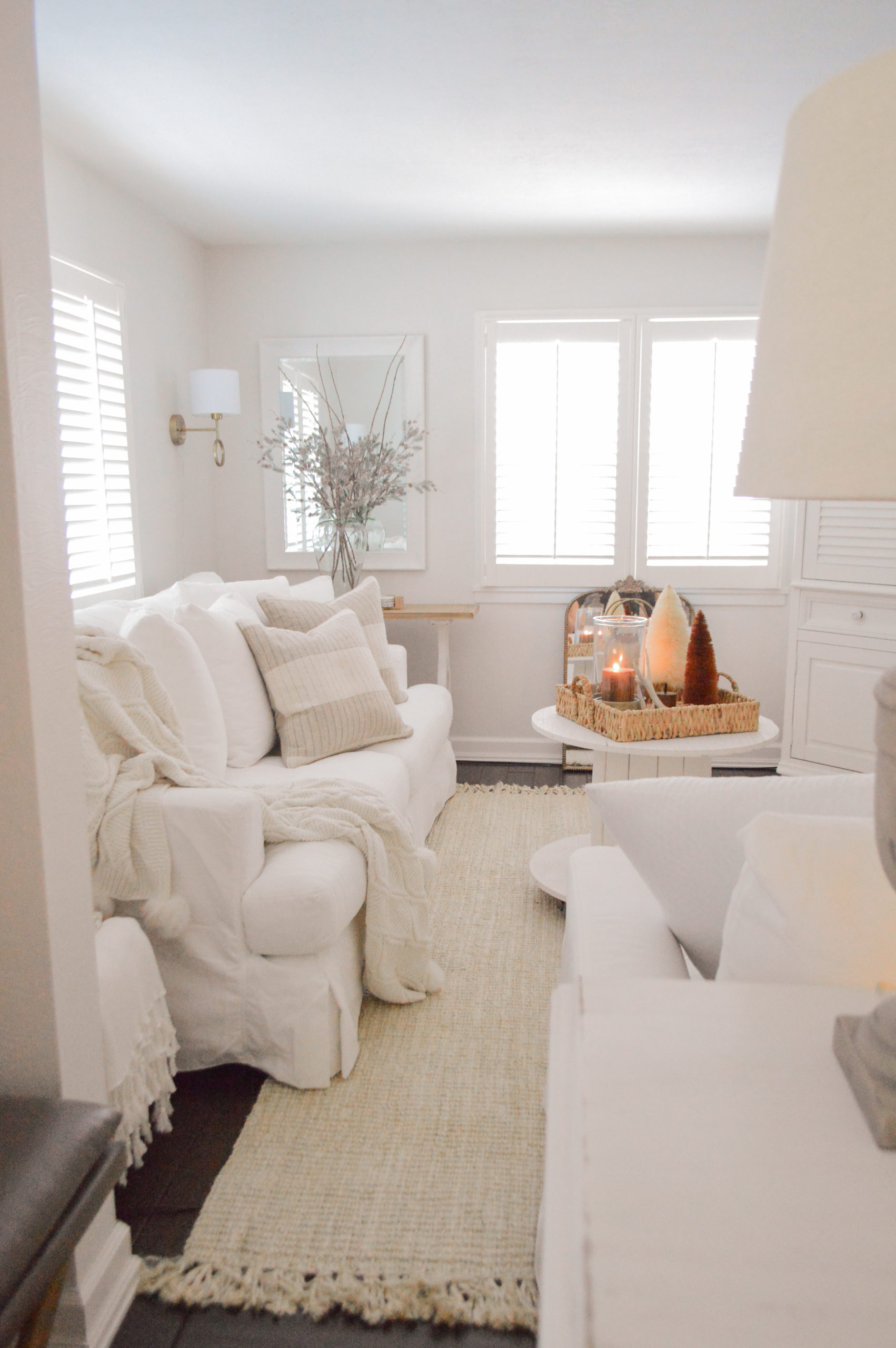 Simple Winter White Cottage Decorating Ideas - Fox Hollow Cottage